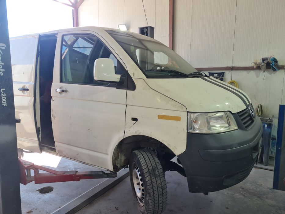 Dezmembrez Vw T5 1.9 Tdi