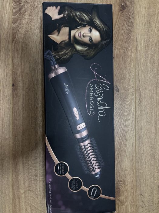 Perie rotativa cu aer cald