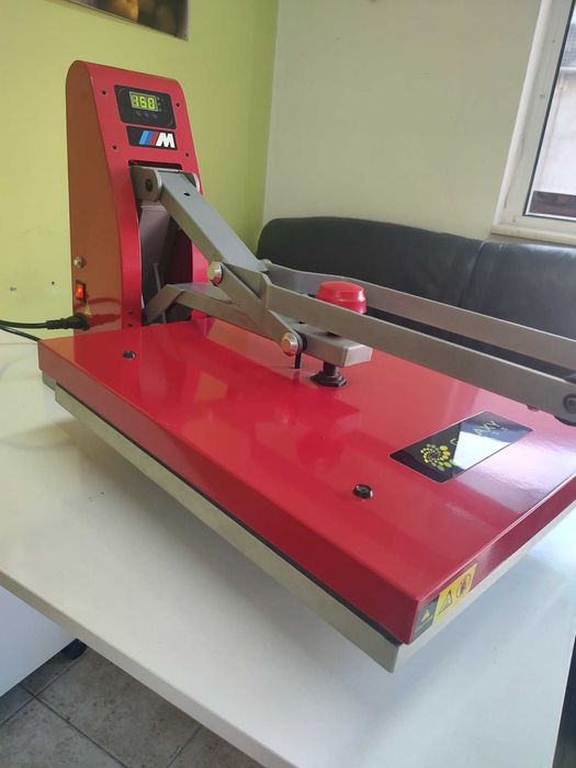 Термотрансферна преса за тениски и dtf