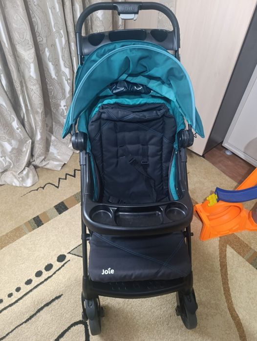 Продам коляску joie