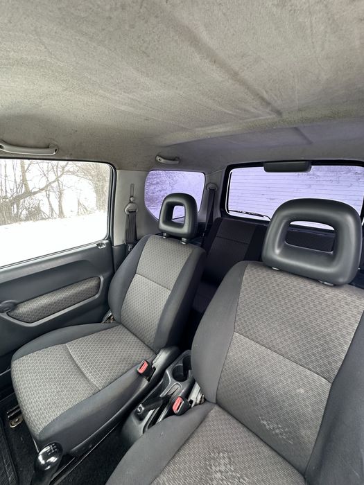 Jimny 1.5 diesel fara rugina off road(+5 cm,troliu grizzly,roti 28 inchi)
