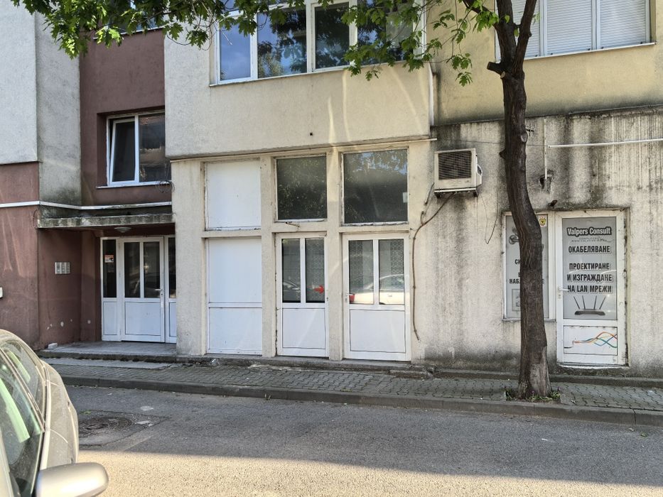 Дава се под наем Магазин в Свиленград - 24 кв.м за 112.2 € - Снимка #1