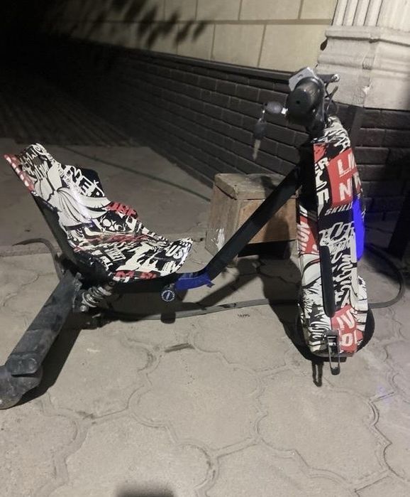 Электроскутер дрифт-трайк