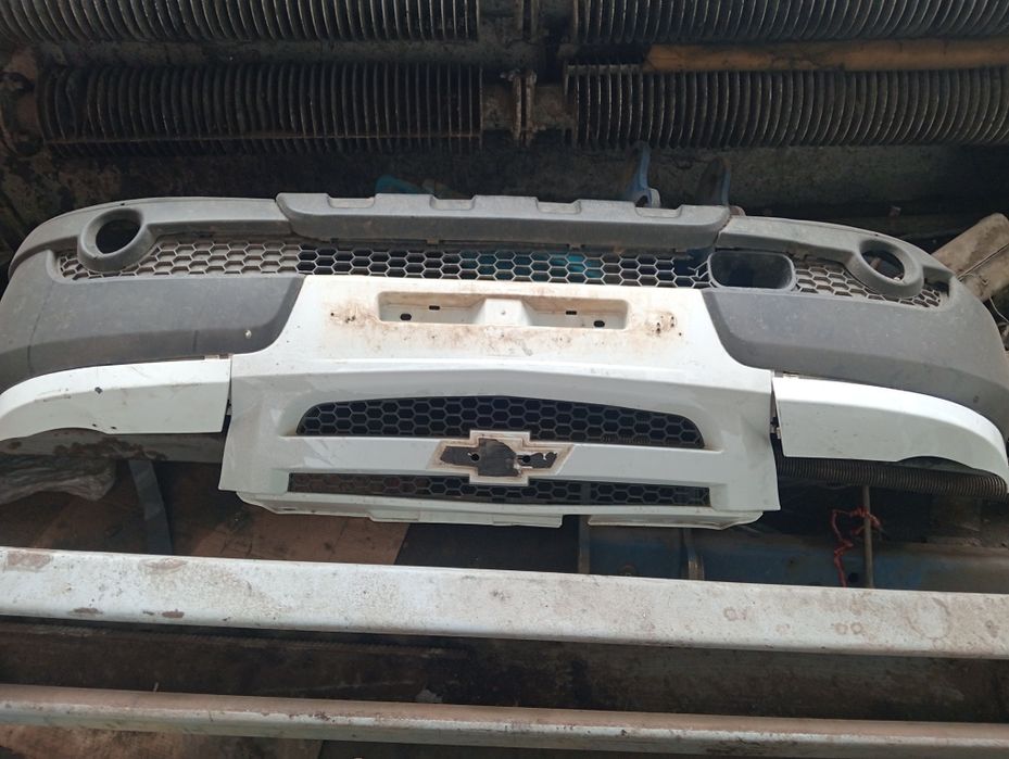 Бампер от Нива Шевроле