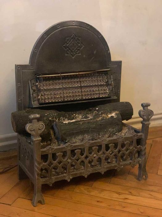 Semineu electric decor