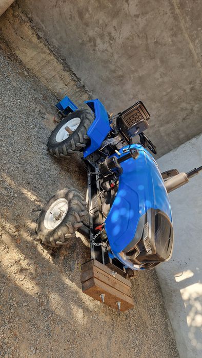 Mini tractor zubr 1105 25 л/с