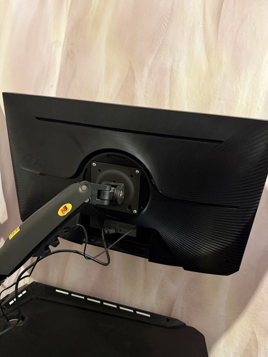 Монитор Samsung