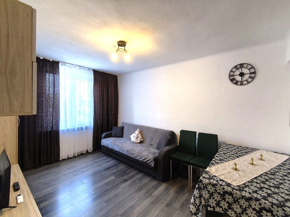 Ultracentral: Apartament cu 2 camere, vis-a-vis de Teatrul National