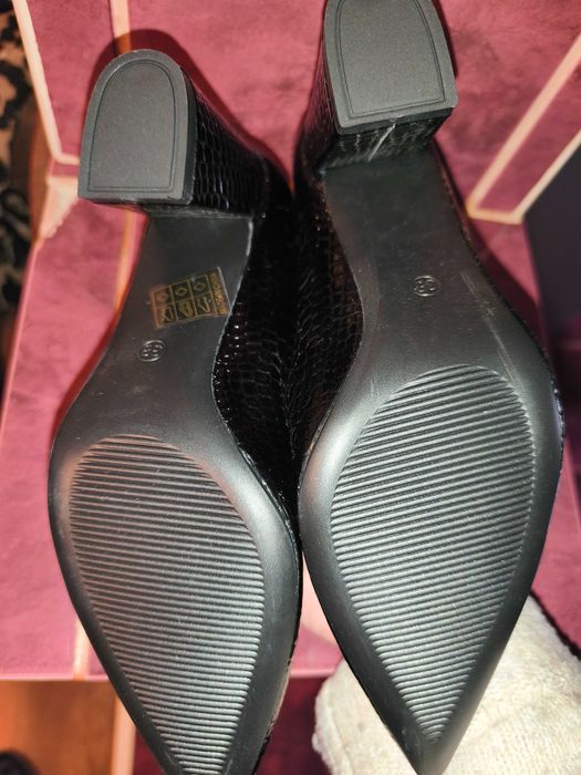 Pantofi cu toc gros, 39