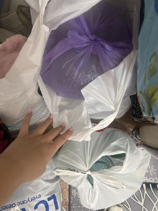 Срочно!Отдам банки разные!