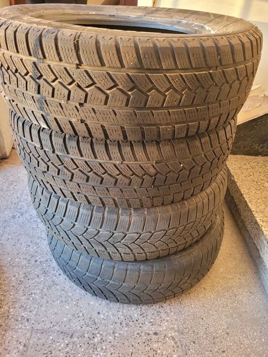 Продавам зимни гуми