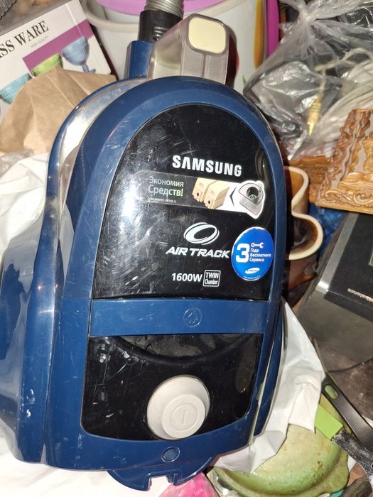 Продам пылисосы разные