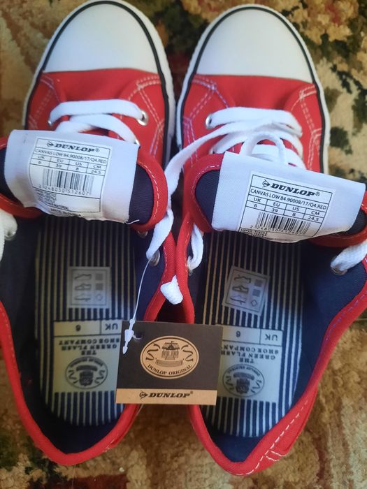 Teniși dama dunlop noi, cu eticheta mărimea 39 - 24,5 cm