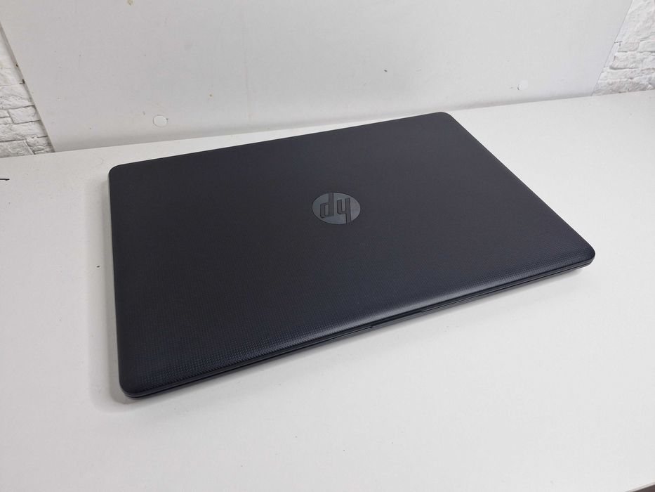 Hp core i3-6. Батарею держит 150 мин