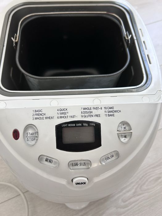 Продавам професионална хлебопекарна машина Quigg модел BM1-L