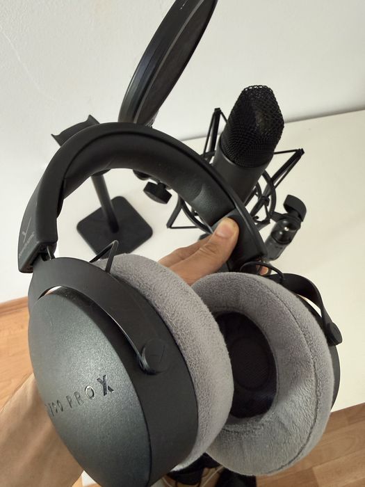 Rode NT1, Beyerdynamic DT700 ProX Микрофон и Наушник