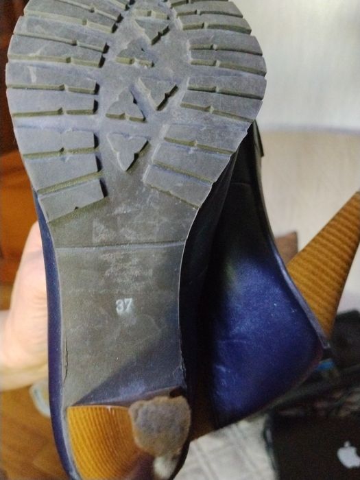 Продам туфли женские,кожаные.