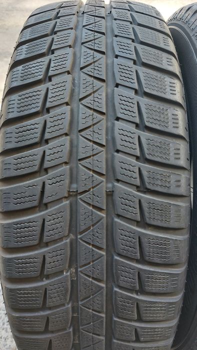 Зимни гуми 215/65/16 Sumitomo 2 броя