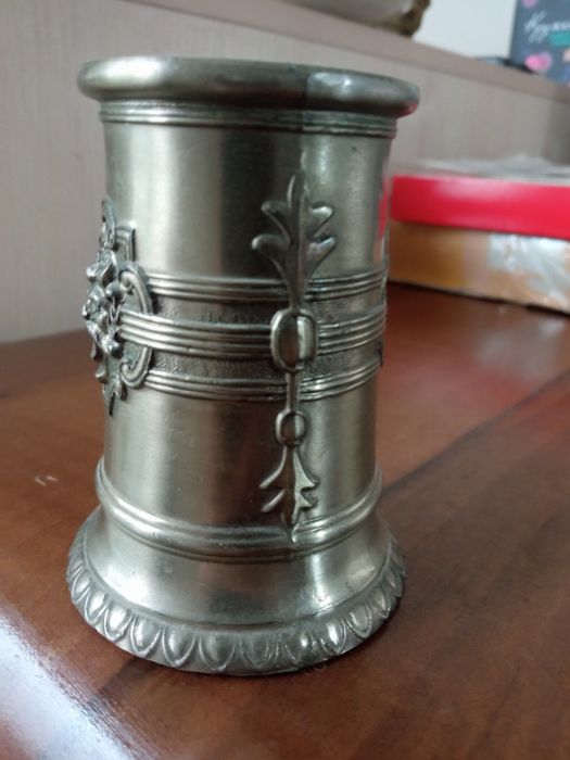 Антиквариат для коллекционеров.