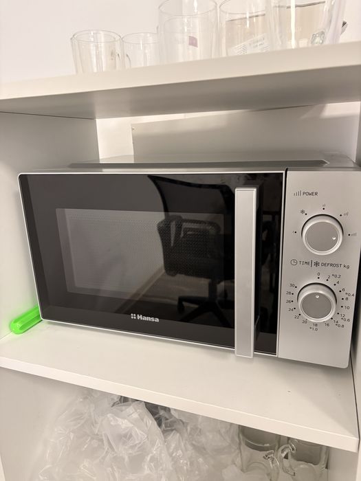 Продам микроволновую печь