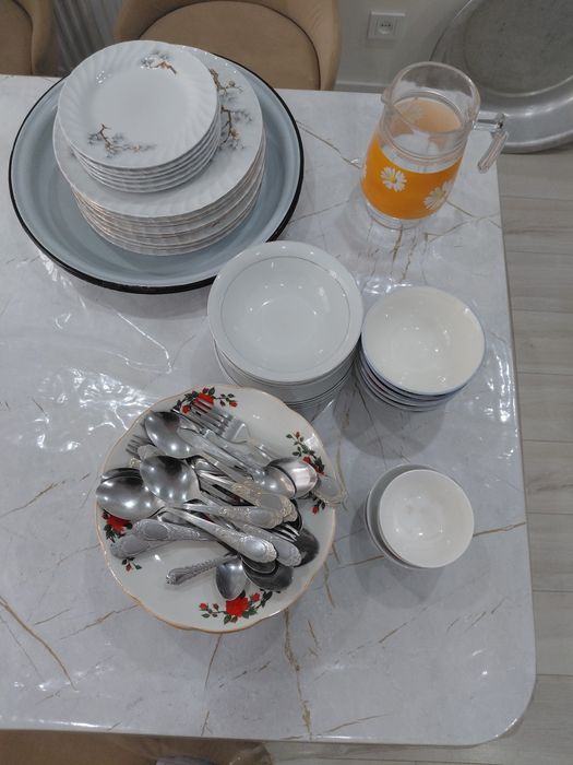 Продаю посуды для столовой