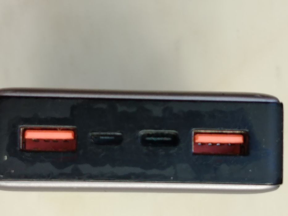 Powerbank 20000 mA perfect funcțional.