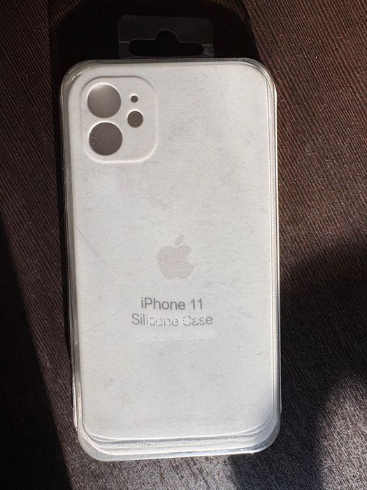 Чехол на айфон 11