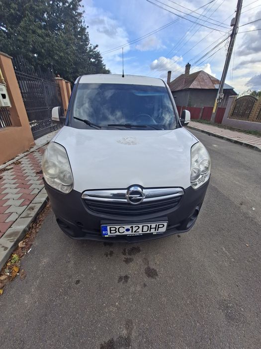 Vand opel combo autoutilitara motor 1250 disel