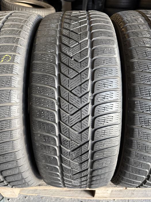 4 anvelope iarna 235/60/18 , Pirelli !
