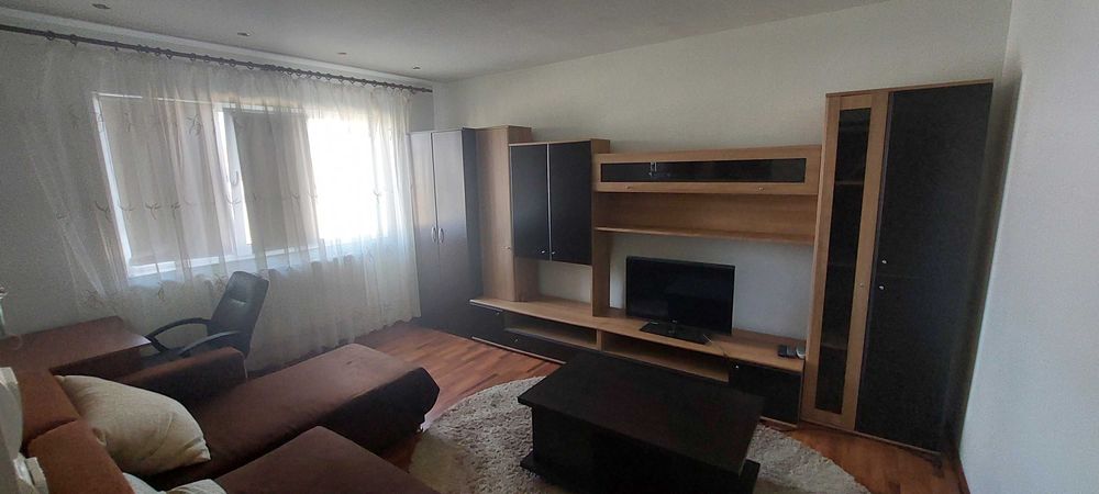 Închiriez apartament cu 2 camere, zona Girocului, 40mp, pret 350 EUR, docomandat si utilat