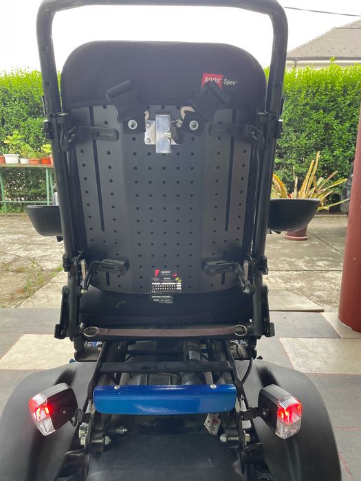 Fotoliu rulant electric Ottobock Juvo B5