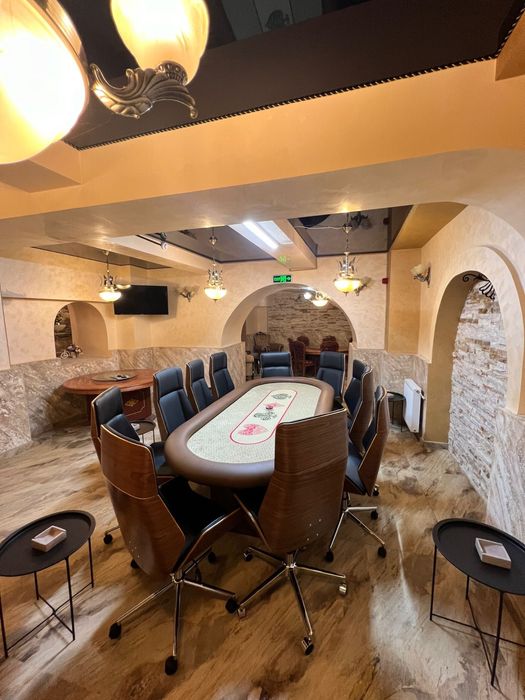 Doua mese de poker cu scaune set complet cu jetoane personalizate CustomTables.eu