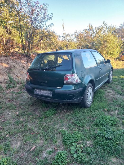 Vw Golf 4- 1.6-на части