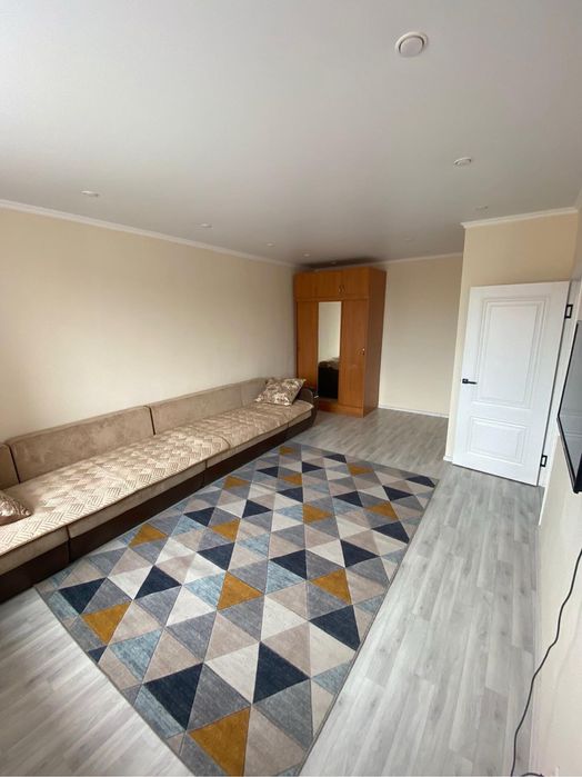 Срочно продам диван