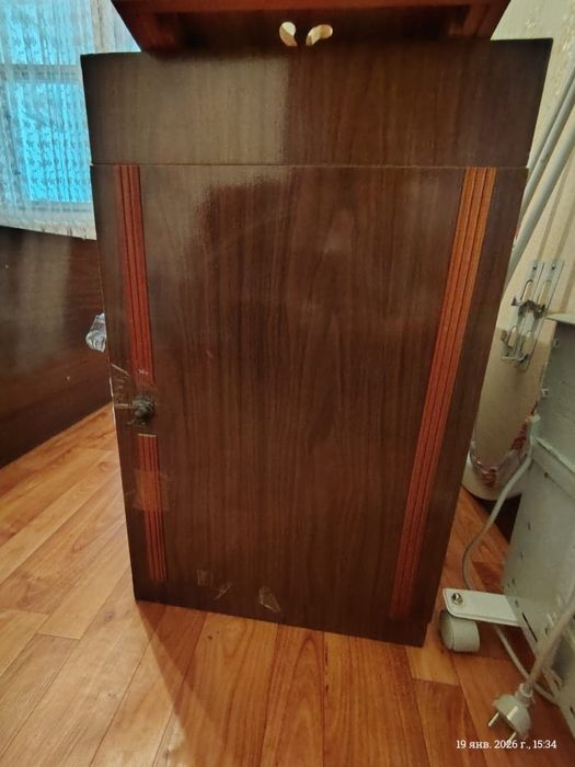 Продам шкаф советский