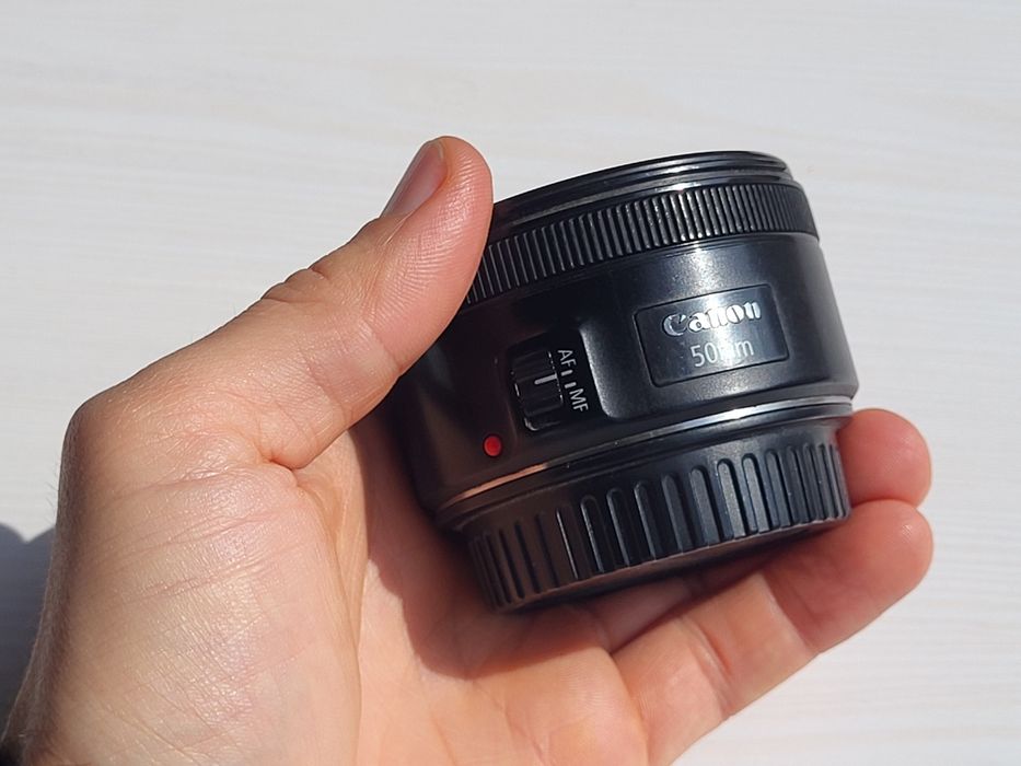 Объектив Canon EF 50mm f/1.8 STM