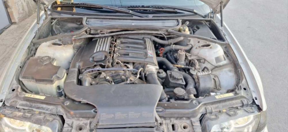 БМВ  Е46 3300 куб. Дизел- перфектна!