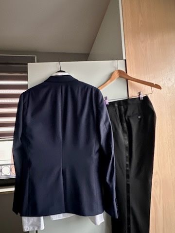 Мъжки официален италиански костюм