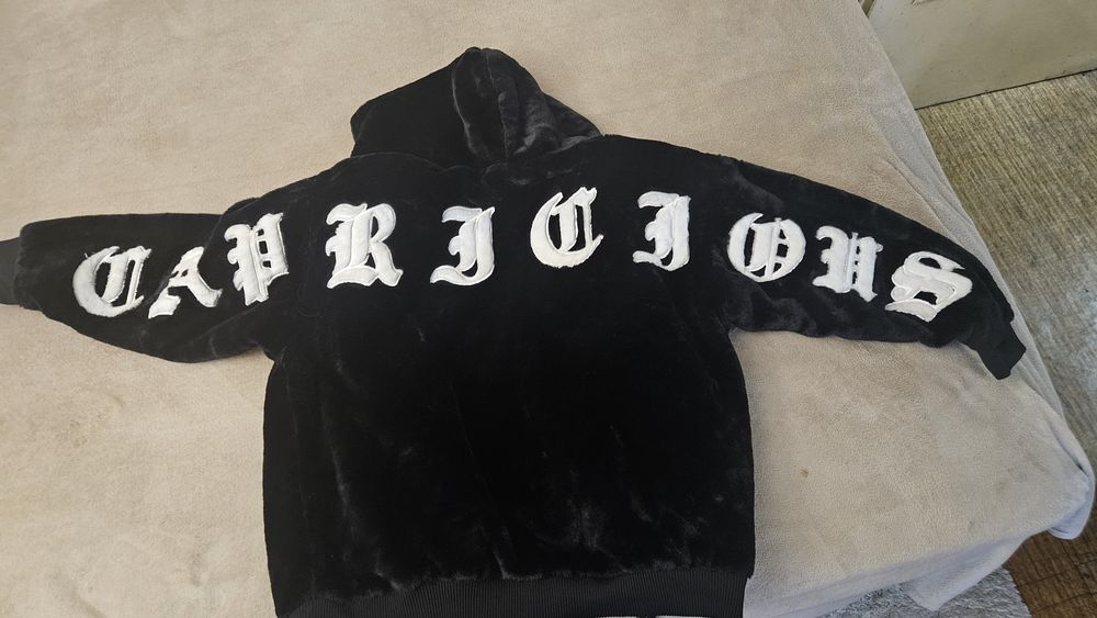 Дамско спортно яке