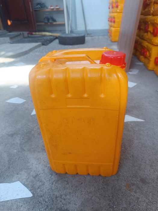 Канистры.          .