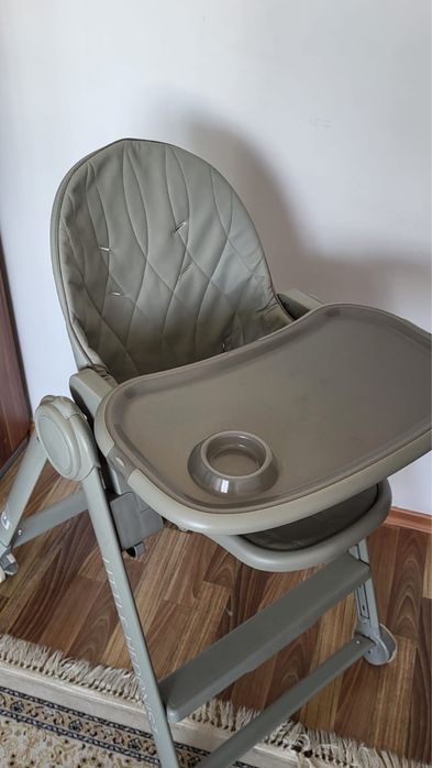 Стульчик для кормления Happy Baby