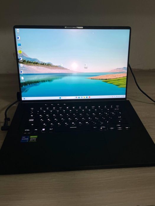 Asus rog zephyrus m16