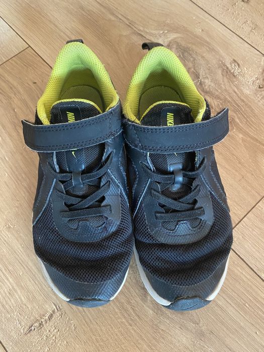 Маратонки nike 31 номер