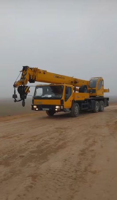 Автокран Китай 25 т