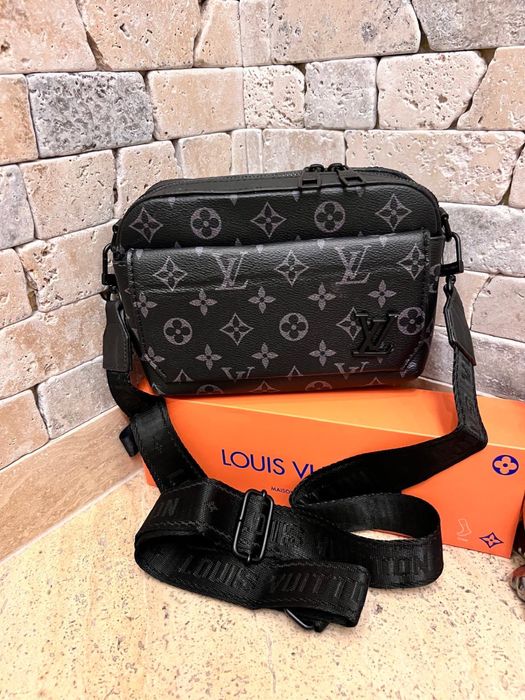 мъжки актуални чанти