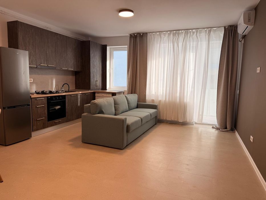 Direct proprietar inchiriez apartament, prima inchiriere