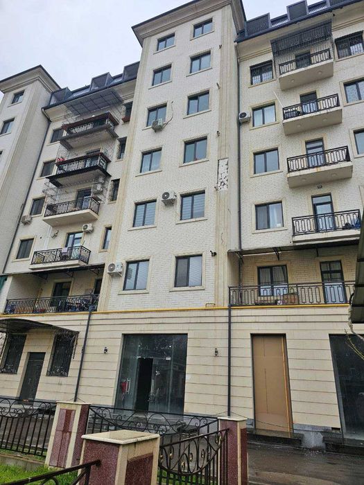 Сергели1.Бекат5.Продам под бизнес 150кв.м. на 1этаже 7эт.  новостройки