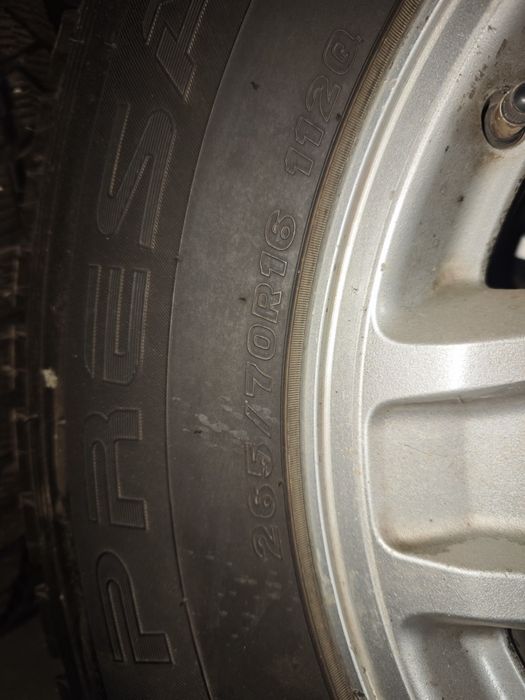 Продам резину с дисками 265 70 R16