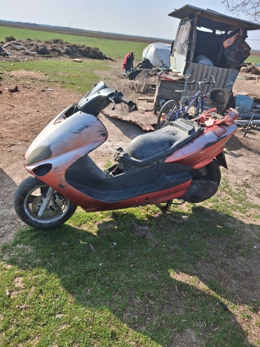 Vând scuter yamaha 160