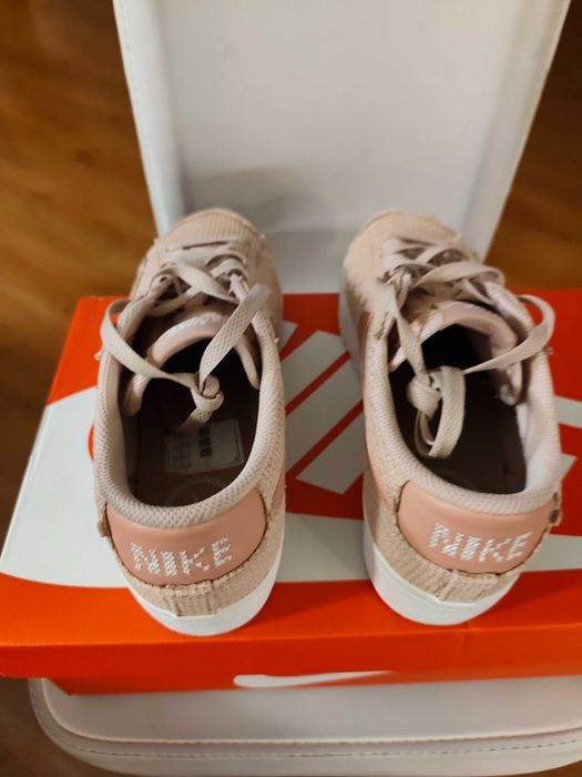 Дамски маратонки Nike Blazer Low Platform